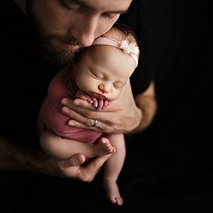 Tiffanyleigh Photography, Newborn & Motherhood Photographer